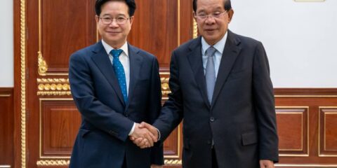 សម្តេចតេជោ ហ៊ុន សែន ប្រធានព្រឹទ្ធសភា ទទួលជួបឯកអគ្គរដ្ឋទូតកូរ៉េ ដើម្បីជំរុញទំនាក់ទំនងទ្វេភាគីឱ្យកាន់តែស៊ីជម្រៅ